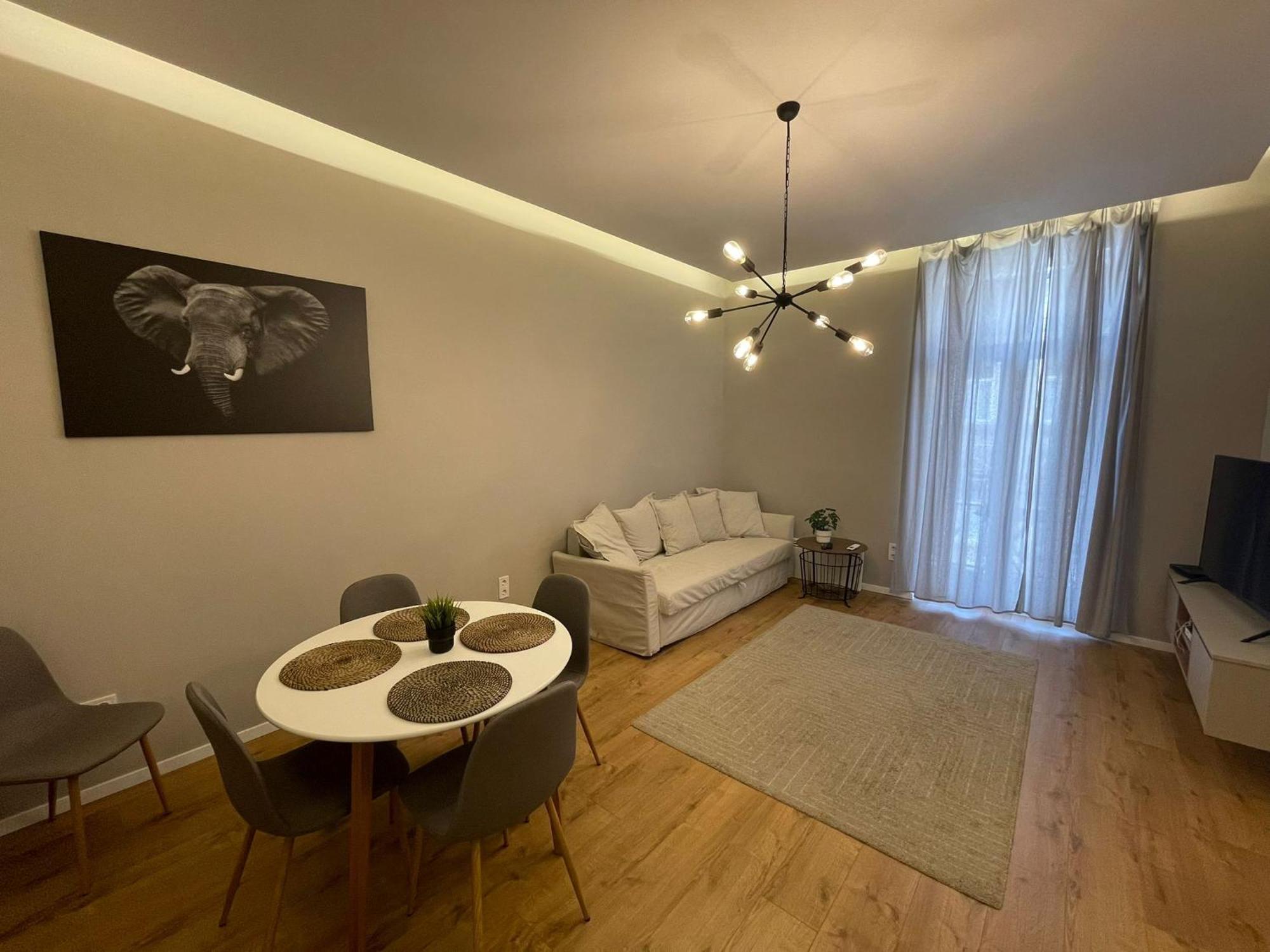 City Center 2, Cozy And Modern 2Br In The City Center Βουδαπέστη Εξωτερικό φωτογραφία
